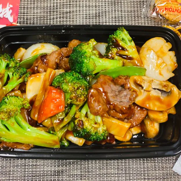 Beef with Scallops at Great Wall, Chinese Restaurant in Dumont