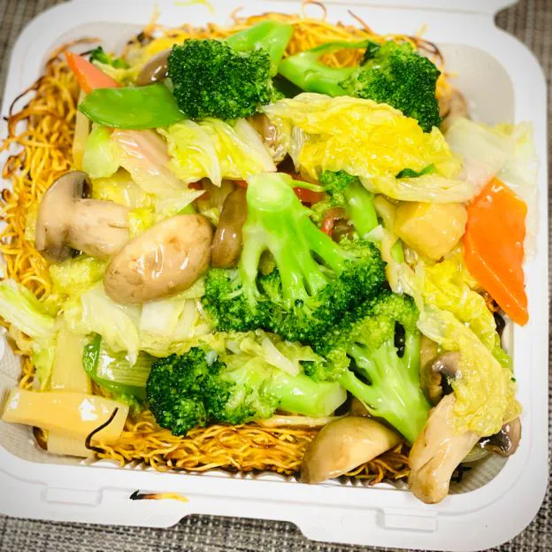 Vegetable Pan Fried Noodle at Great Wall, Chinese Restaurant in Dumont